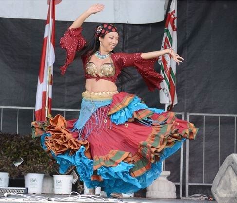 Ishra and Invoketress Dance