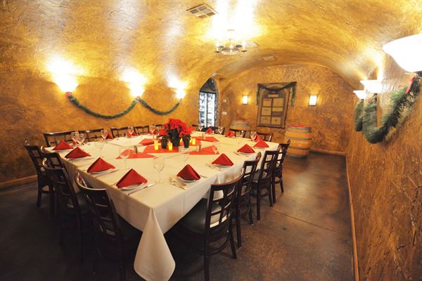 Tannins Restaurant And Wine Bar