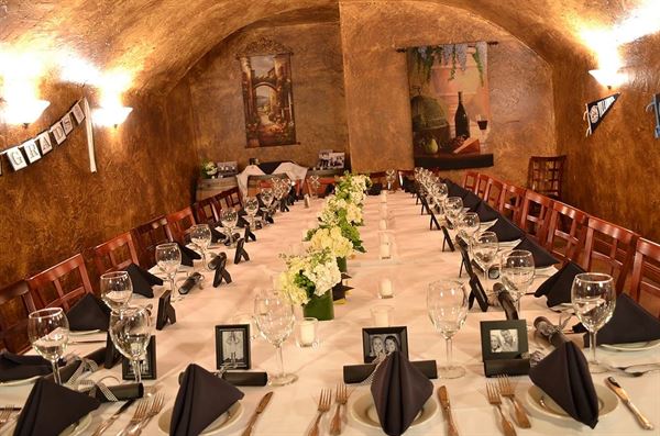 Tannins Restaurant And Wine Bar