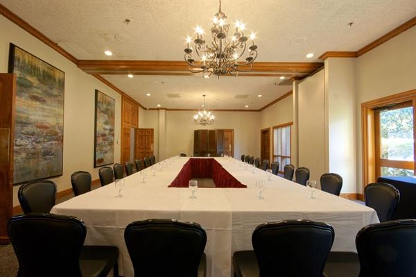 Hollytree Country Club