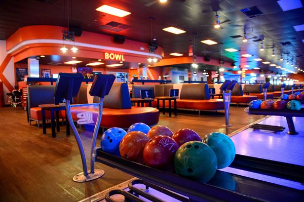 Bowlero Eden Prairie