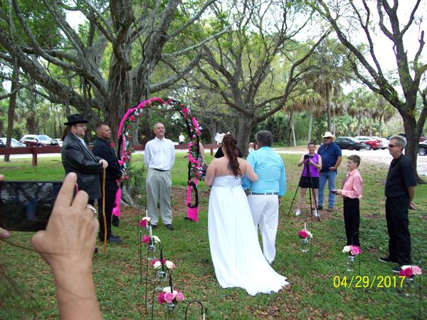 Wedding Officiant - Affordable Ocean Ceremonies & Beach Weddings