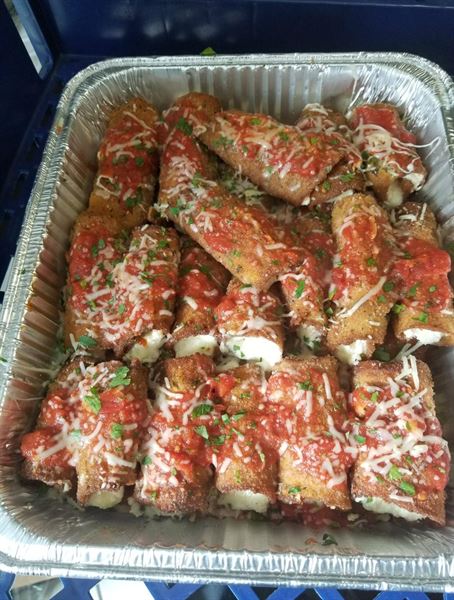 Uncle Nicks bagels, subs and italian Deli