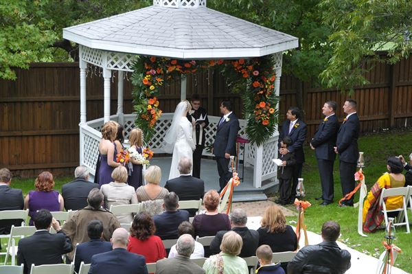 Surrey House And Gardens