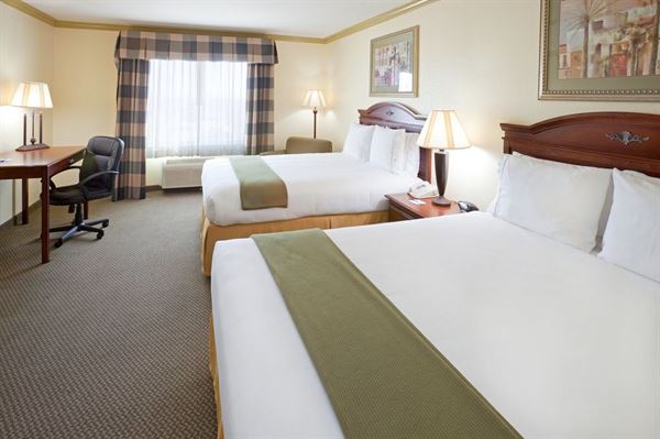 Holiday Inn Express & Suites Lake Worth Nw Loop 820