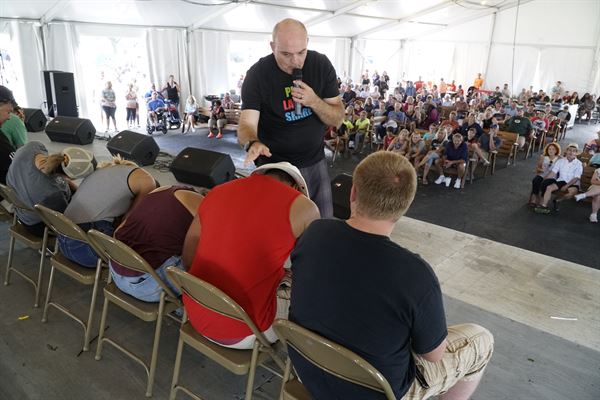 Gavin Hooper The Fun Hypnotist & Speaker