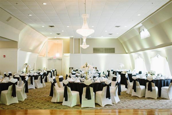 Crestwood Country Club