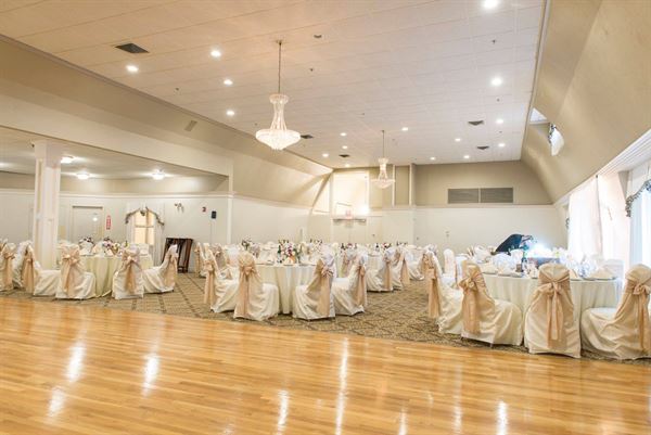 Crestwood Country Club