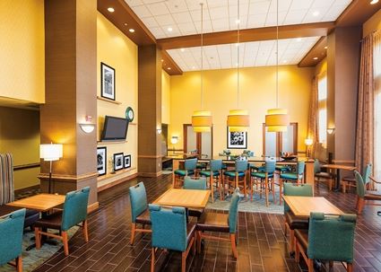 Hampton Inn & Suites Chesapeake-Square Mall