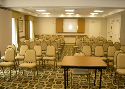 Hampton Inn & Suites Chesapeake-Square Mall