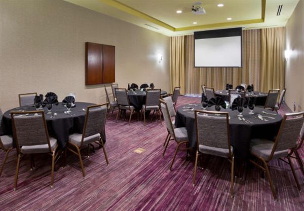 Courtyard Minneapolis Maple Grove/Arbor Lakes