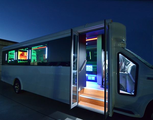 1st Class Limo & Car Service