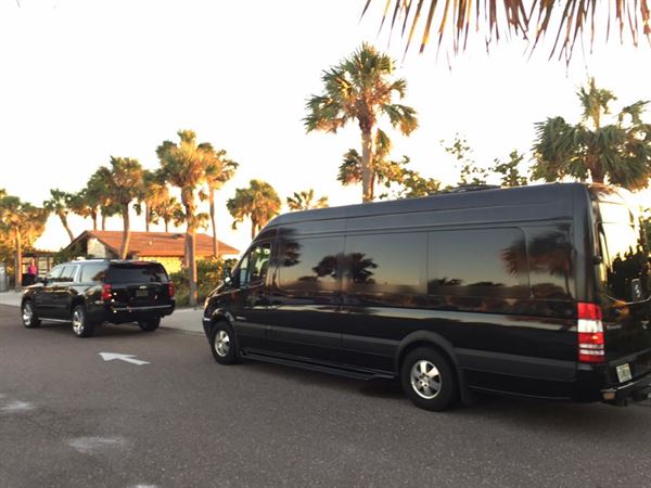 1st Class Limo & Car Service