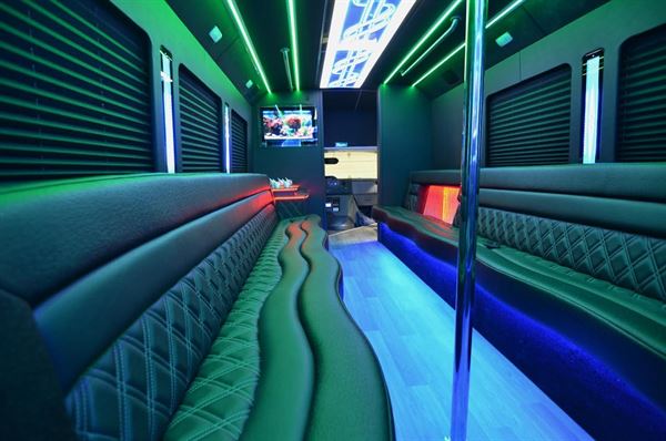 1st Class Limo & Car Service