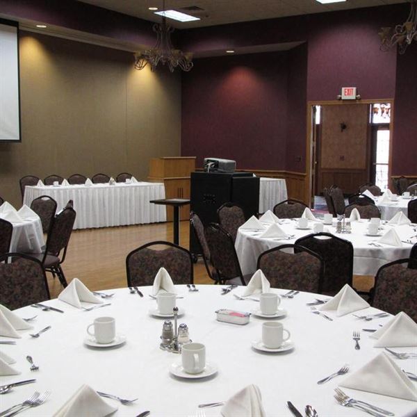 Divots Conference Center