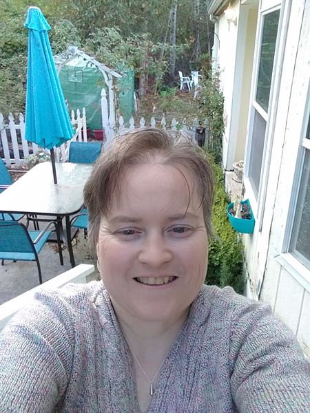 Tawnya Schultz, Officiant