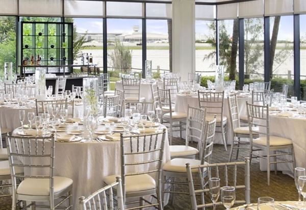 Hilton Miami Airport Blue Lagoon