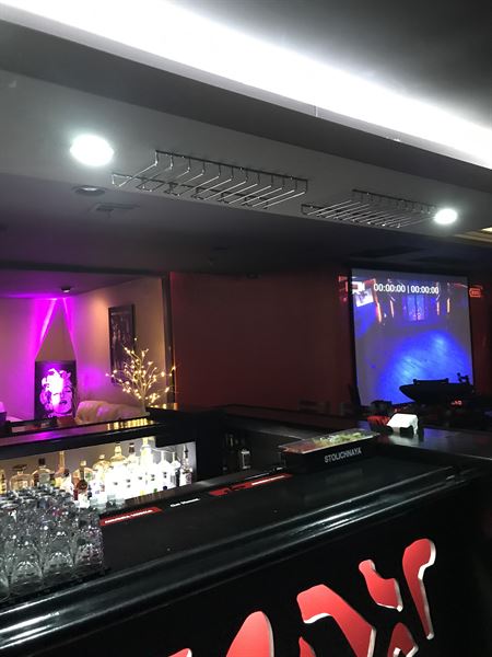 IV PRIVATE PARTY LOUNGE