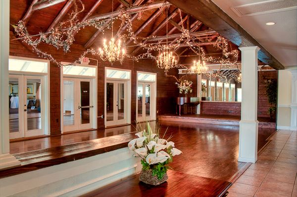 Magnolia Gardens on Main