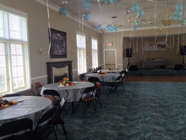 Fontainebleau Clubhouse - Overland Park