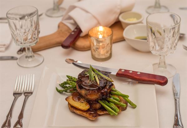 Terrace Inn and 1911 Restaurant