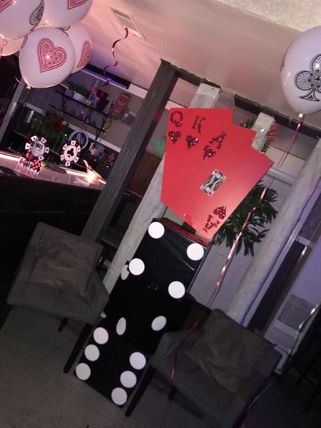 Gloria's Bar & Grill