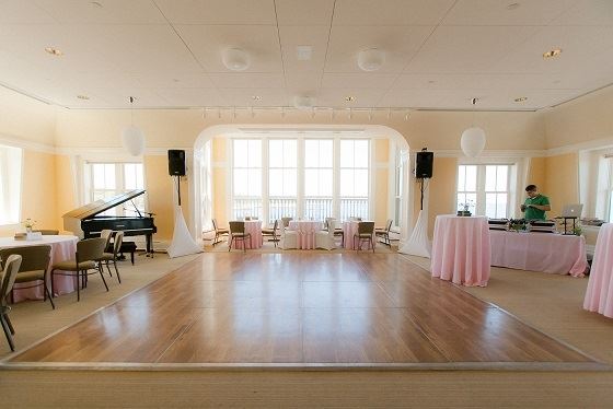 Shalin Liu Performance Center