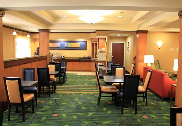 Fairfield Inn & Suites Denton