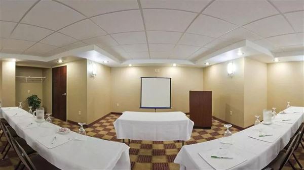Holiday Inn Hotel & Suites Rochester - Marketplace