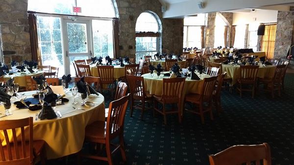 Vazzys 19th Hole at Fairchild Wheeler