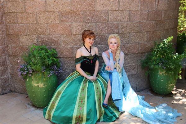 Frozen Unfolded sisters