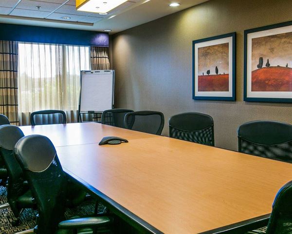 Cambria Hotel & Suites Fort Collins