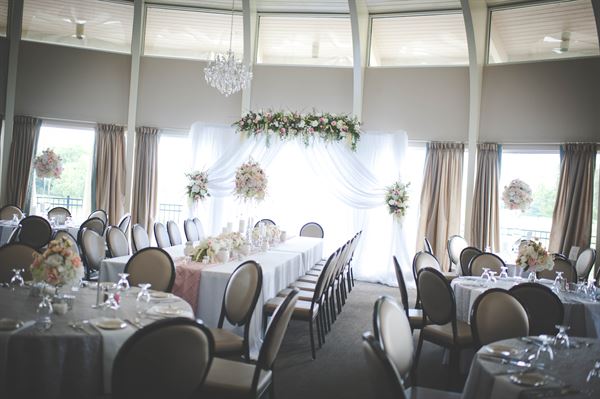 Rolling Hills Country Club