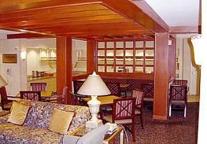 Courtyard Chicago Bloomingdale