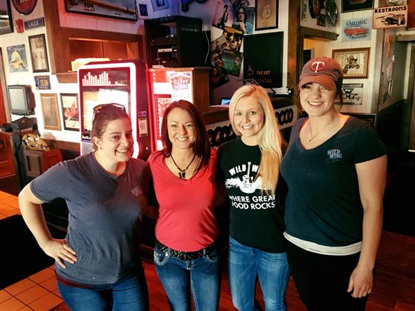 Wild Wing Cafe Cool Springs