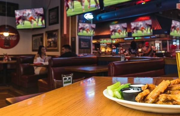 Wild Wing Cafe Cool Springs