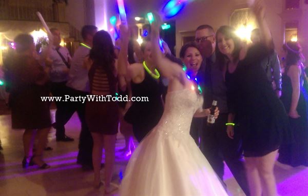 Todd Moffre Enetrtainment - Party With Todd