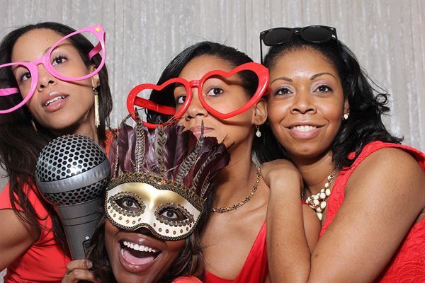 Double-E Entertainment