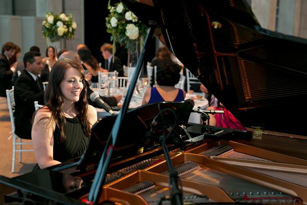 Kimberley Dunn - Ottawa Singer & Pianist (Wedding & Event Music)