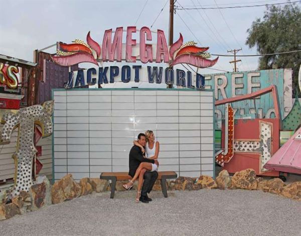 Custom Las Vegas Weddings