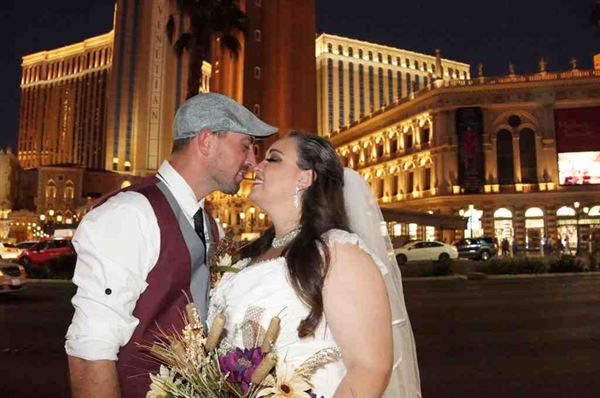 Custom Las Vegas Weddings