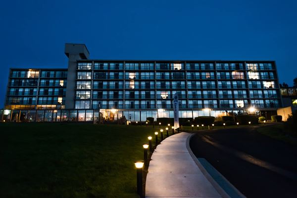 Best Western Plus Agate Beach Inn