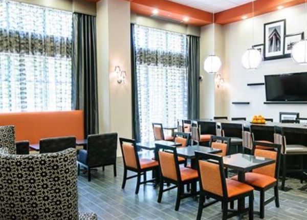 Hampton Inn Stafford/Quantico & Conference Center