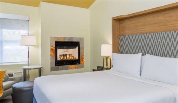 Holiday Inn Cape Cod - Hyannis