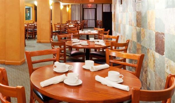 Holiday Inn Cape Cod - Hyannis