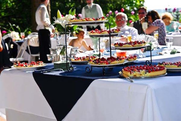 Whispering Firs Bed & Breakfast and Lodge