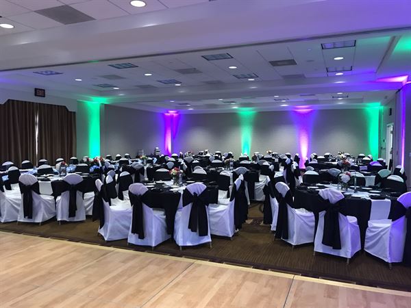 DoubleTree By Hilton Milwaukee - Brookfield Hotel