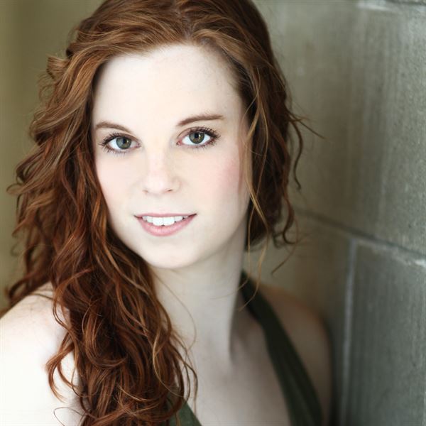 Danielle Flies Circus Artist