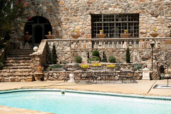 The Castle on Stagecoach