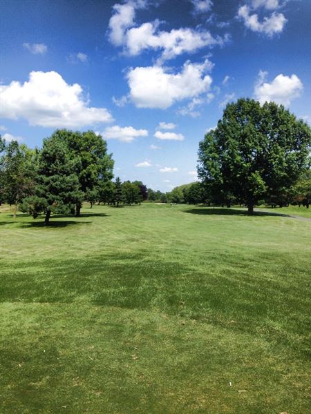 CenterPointe Golf & Country Club